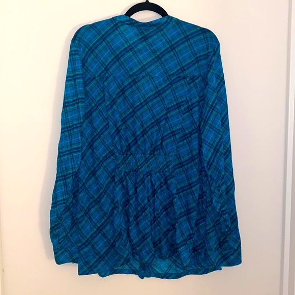 Torrid Turquoise Plaid Print Button Down Long Sleeve Top - Picture 3 of 8